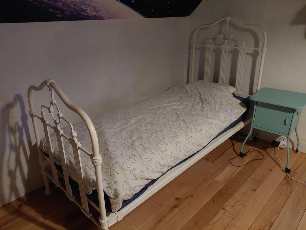 Gietijzer bed (2), Ophalen