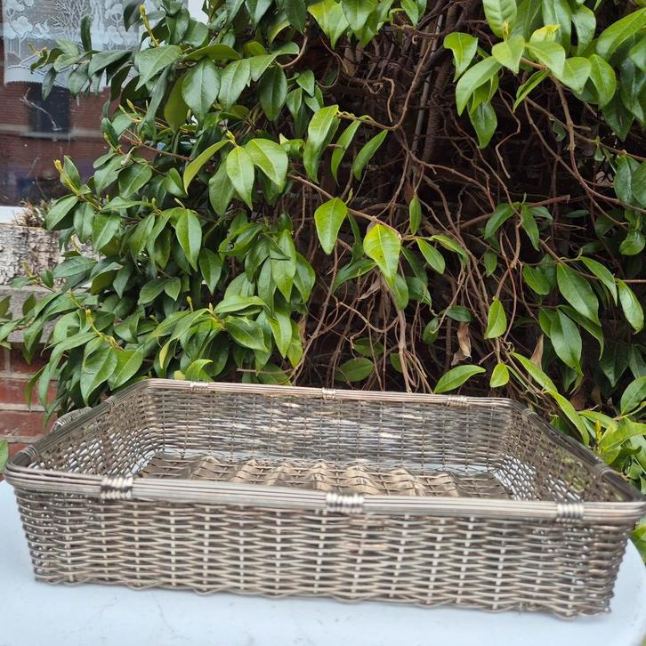 Gevlochten mand, verzilverd metaal. Vintage, Frans, Antiek en Kunst, Antiek | Keukengerei, Ophalen of Verzenden