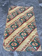 Bedsprei met verschillende kleuren, Huis en Inrichting, Slaapkamer | Beddengoed, Ophalen, Zo goed als nieuw