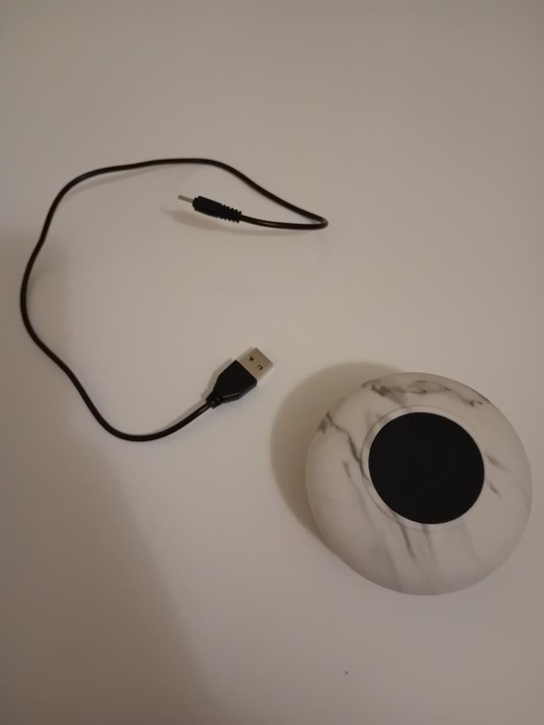 Waterproof Bluetooth speaker, Ophalen