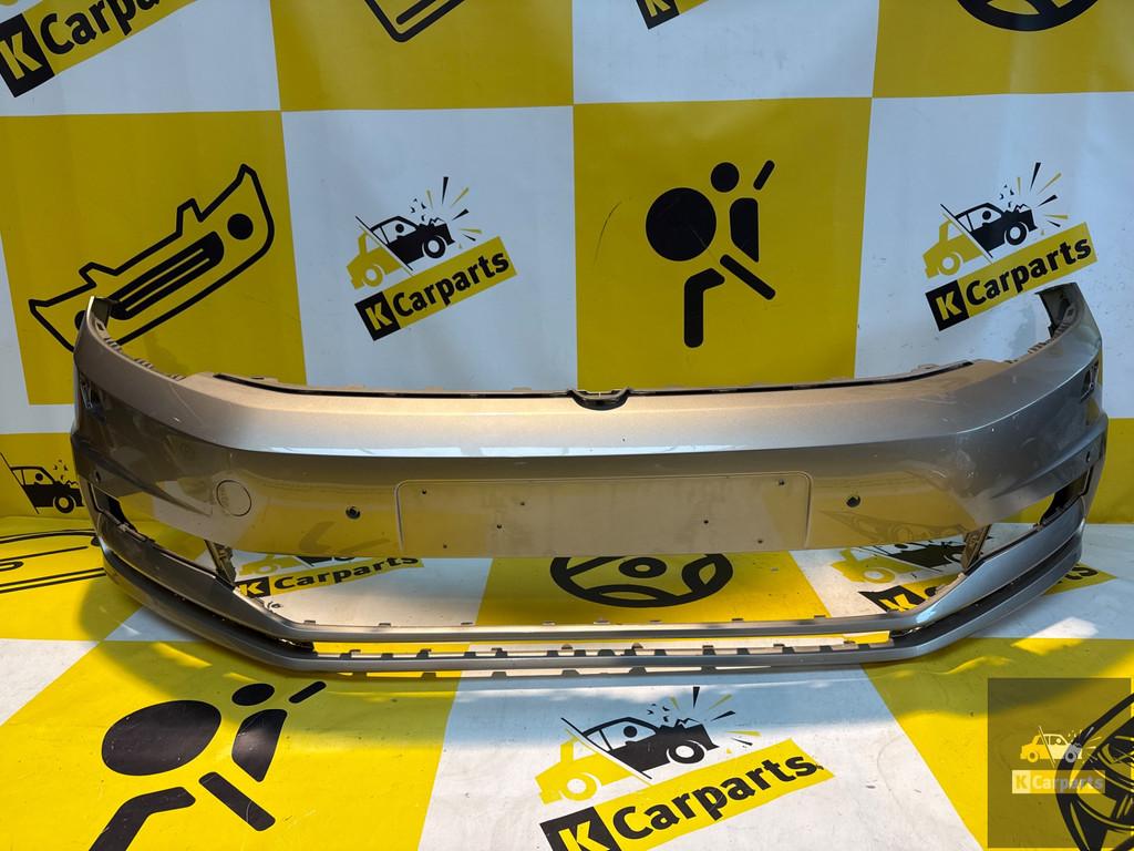 Volkswagen Touran 5TA Voorbumper KLS 4xPDC 5TA807221AL, Info@fabrikant.eu, Bumper, Fabrikant BV, Gebruikt