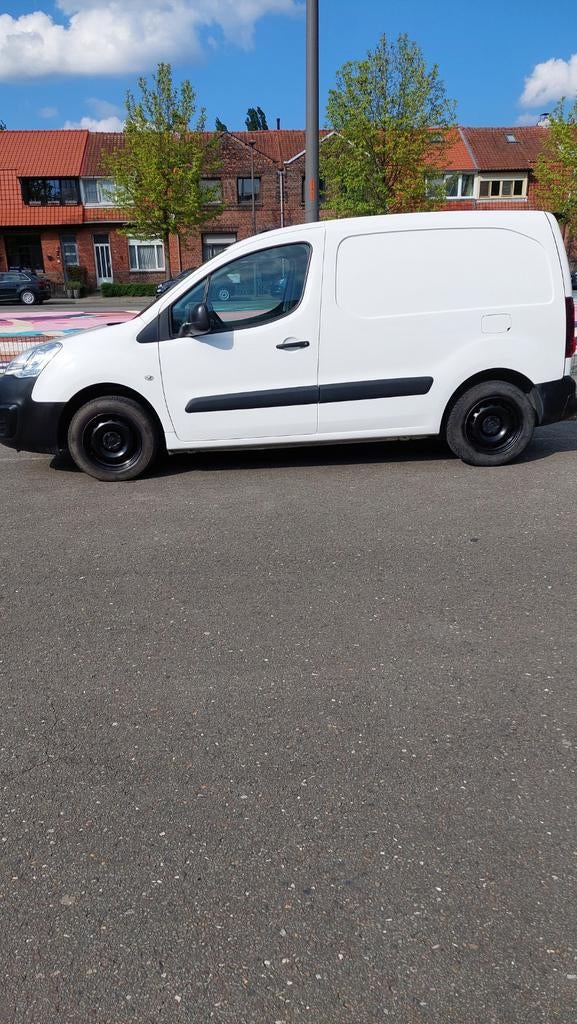 Citroën Berlingo _bj 2017_137000 km_1.6l diesel., Ophalen of Verzenden