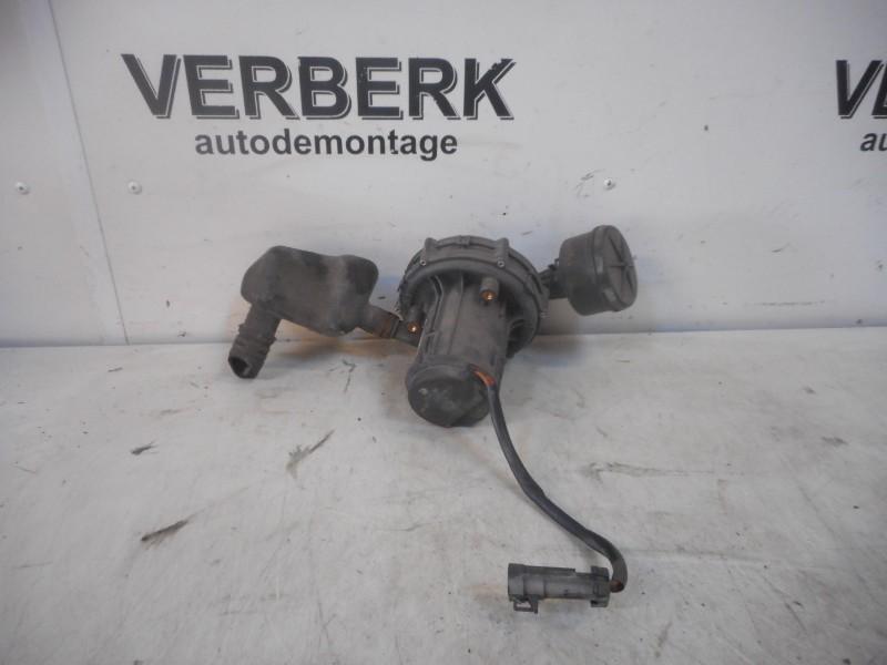 LUCHTPOMP Opel Calibra (01-1989/07-1997) (gm--90-448-806), Auto-onderdelen, Overige Auto-onderdelen, Opel, Gebruikt