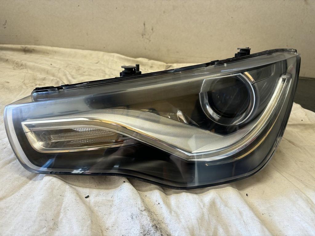 Audi A1 Linker Koplamp Compleet 8X0941005, Gebruikt, -, -, -