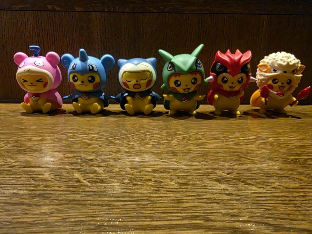 Pokémon Pikachu Anime Poppetjes in Cosplay, Hobby & Loisirs créatifs, Jeux de cartes à collectionner | Pokémon, Neuf, Autres types