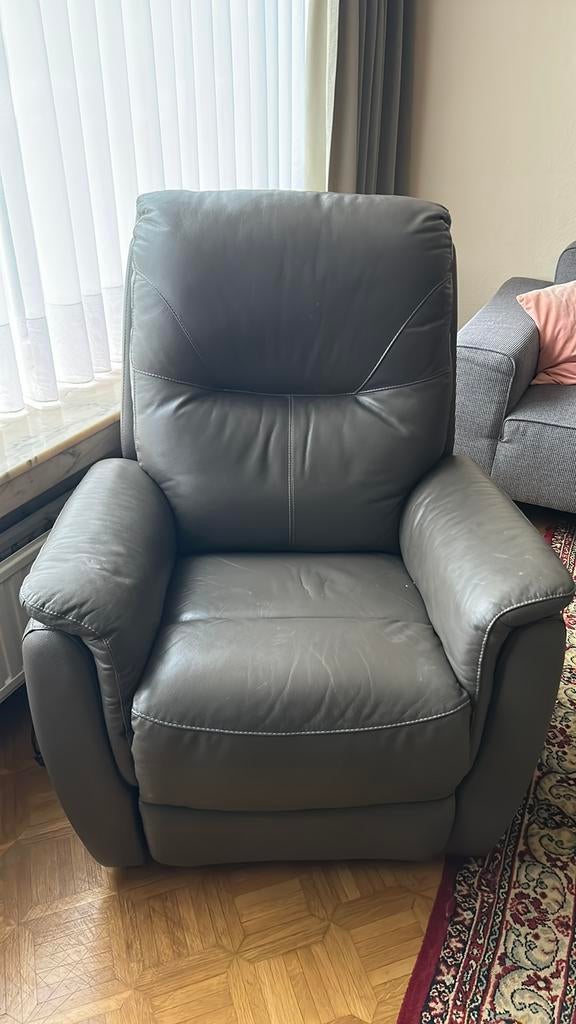 Elektrisch lederen fauteuil, Huis en Inrichting, Zetels | Zetels, Ophalen, Zo goed als nieuw