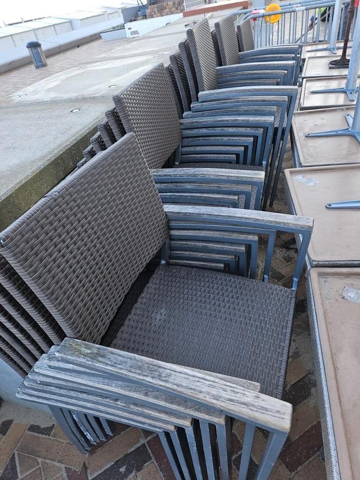 50x terrasstoelen houten leuning terras tuin horeca bar cafe, Hobby en Vrije tijd, Feestartikelen | Verhuur, Ophalen of Verzenden