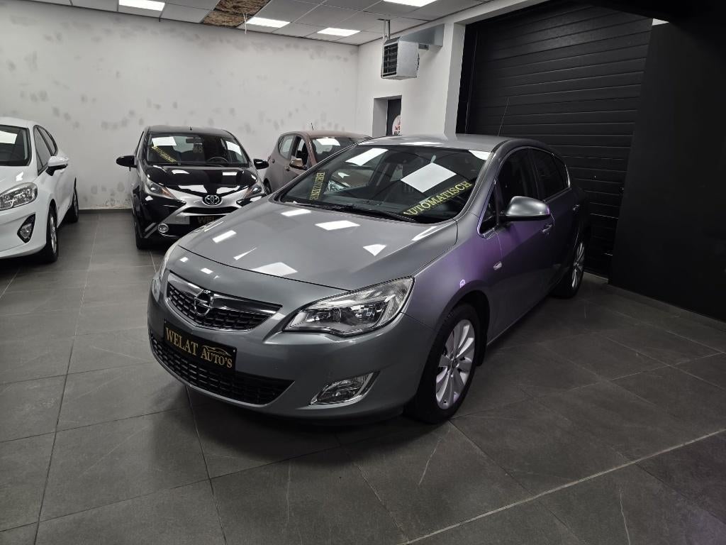 OPEL ASTRA 1,6 LITER BENZINE AUTOMAAT TOP STAAT, Auto's, Euro 5, Zwart, 1600 cc, Bedrijf