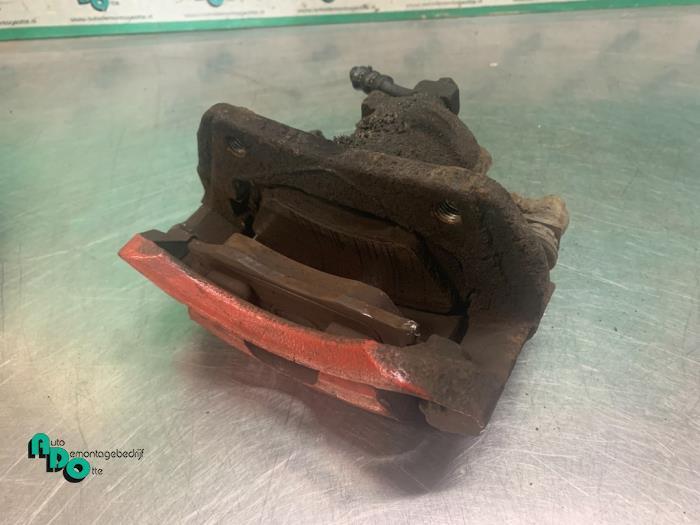 Etrier de frein (pince) avant gauche d'un Opel Corsa (Corsa, Autos : Pièces & Accessoires, Freins & Transmission, Opel, Utilisé