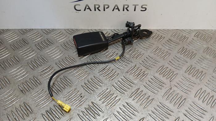 Insertion ceinture de sécurité avant gauche d'un Mercedes, 3 mois de garantie, Utilisé, -, -