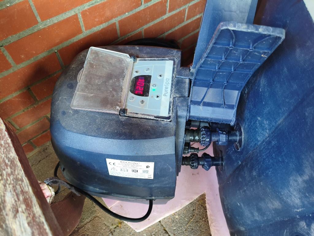 bijna Gratis Jacuzzi Intex, Tuin en Terras, Bubbelbaden en Hottubs, Ophalen, Gebruikt, Afdekzeil, Opblaasbaar