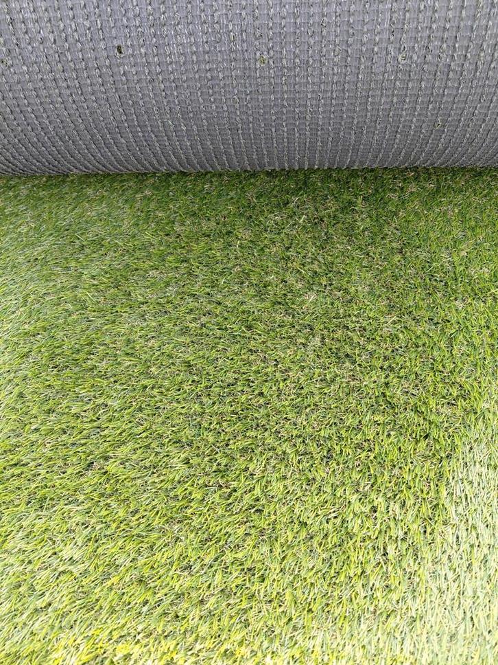 Kunstgras 3 cm poolhoogte nieuw op rol. 4m breedte.13 € m2., Jardin & Terrasse, Gazon & Gazon artificiel, Gazon artificiel, Enlèvement