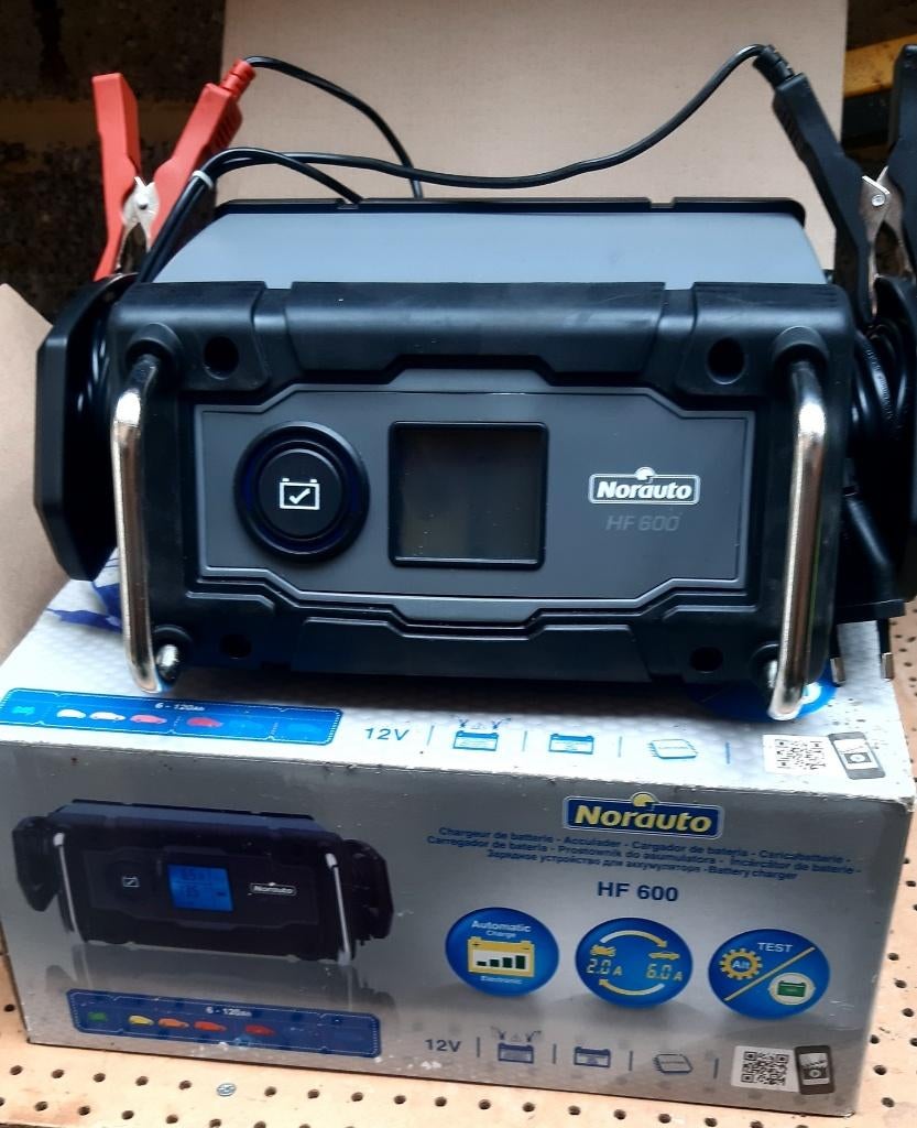 Chargeur batterie 12V, Enlèvement, Comme neuf