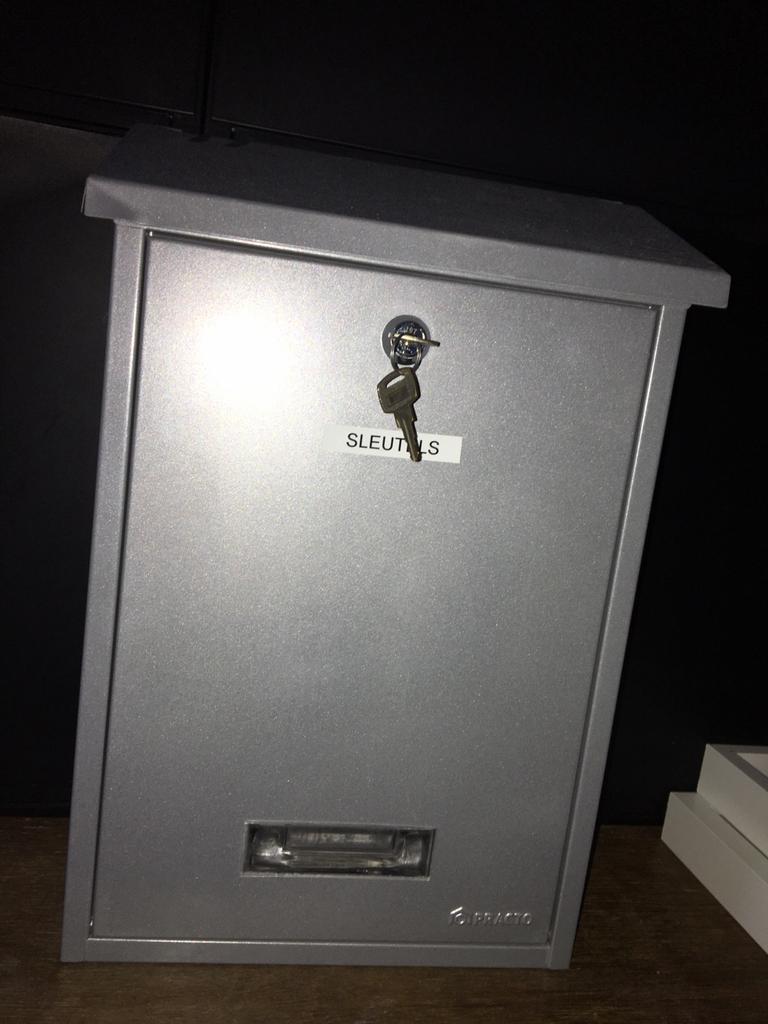 Boite aux lettres neuf avec 2 clé, Comme neuf
