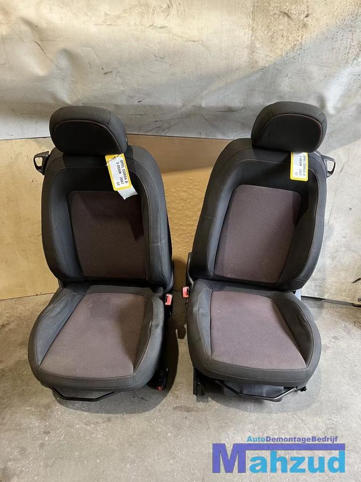 OPEL CORSA D 3 deurs interieur 2005-2014, Auto-onderdelen, Interieur en Bekleding, Opel, Gebruikt