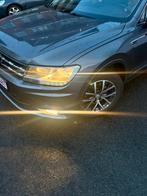 VW Tiguan Allspace 1.5 TSI MANUELLE 7PL Comfortline, Autos, Argent ou Gris, Achat, 7 places, Boîte manuelle