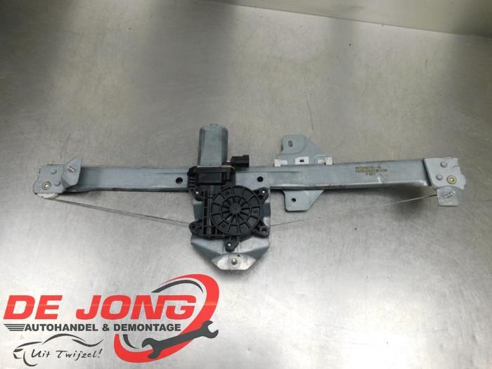 Mécanique vitre 2portes avant droite d'un Dacia Dokker, Autos : Pièces & Accessoires, Dacia, -, 3 mois de garantie, Utilisé