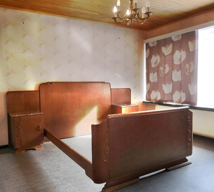 Lit vintage en bois massif avec 2 tables de chevet marbre, Maison & Meubles, Chambre à coucher | Lits, Utilisé, Deux personnes