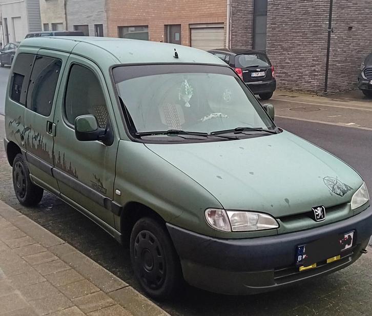 Peugeot Partner 1.4 benzine GKVV met roze formulier., Auto's, Peugeot, Particulier, Partner, Benzine, Euro 3, Ophalen