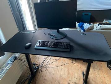 FOURZE D1400-E Gaming Desk beschikbaar voor biedingen