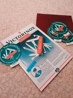 Victorinox promotiemateriaal 1993 – stickers + boekje, Enlèvement ou Envoi, Comme neuf