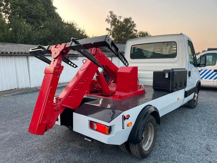 Dépanneuse panier Iveco permis B, Auto's, Bestelwagens en Lichte vracht, Bedrijf, Iveco, Diesel, Wit, Ophalen