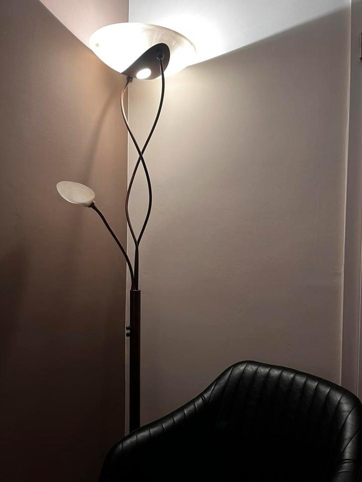 Staande vloerlamp met leeslamp – goede staat, Huis en Inrichting, Lampen | Vloerlampen, Gebruikt, Ophalen