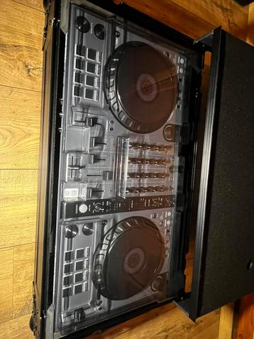 Pioneer DDJ-FLX6 met case en saver beschikbaar voor biedingen