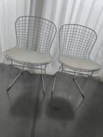2 witte metalen stoelen bertoia met wit kussen (€130 voor 2!, Huis en Inrichting, Stoelen, Ophalen, Wit