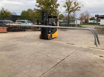 Lantaarnpaal straatverlichting verlichtingspaal piste plein beschikbaar voor biedingen