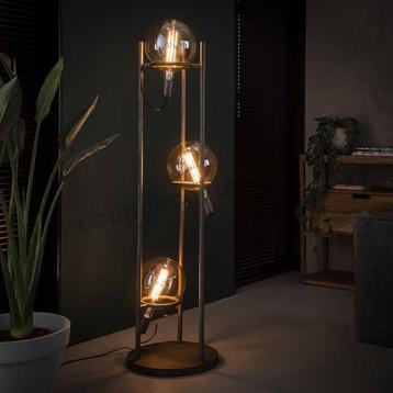 Lampadaire Liolights Saturn avec 3 sources de lumière LED Ø2 disponible aux enchères