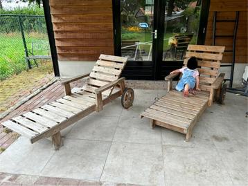 Set Houten ligbedden incl kussens (2 stuks) beschikbaar voor biedingen