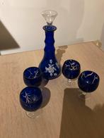 Prachtige blauwe karaf met 4 glazen, Antiquités & Art, Antiquités | Verre & Cristal, Enlèvement