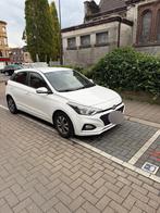 Hyundai i20 1.2 Benzine • 2020 • 129.856 km, Auto's, USB, Zwart, Wit, Handgeschakeld