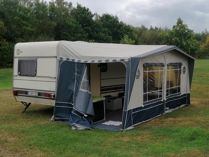 Caravan Bürstner Club 1990, Caravans en Kamperen, Caravans, Particulier, tot en met 2, 750 - 1000 kg, Treinzit, Bürstner, Omvormbare zithoek