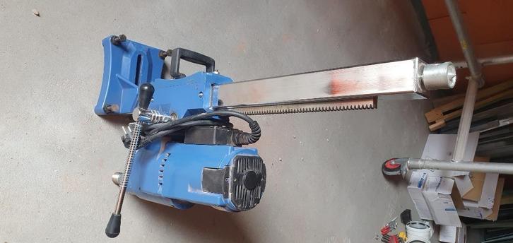 Diamantboormachine, Doe-het-zelf en Bouw, Gereedschap | Boormachines, Zo goed als nieuw, Boormachine, 600 watt of meer, Ophalen