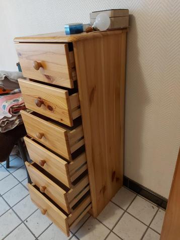 commode, 25 à 50 cm, 5 tiroirs ou plus, Campagnard, simple, passe partout et très pratique, Comme neuf