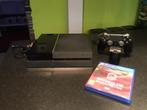 PS4 met toebehoren, Games en Spelcomputers, Ophalen, Gebruikt