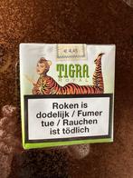 Sigaretten Tigra.. super conditie , verzamel stuk !!, Collections, Articles de fumeurs, Briquets & Boîtes d'allumettes, Enlèvement ou Envoi