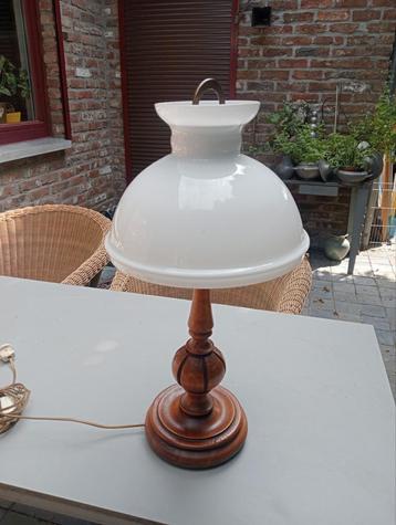 Lampe de table ancienne, Enlèvement
