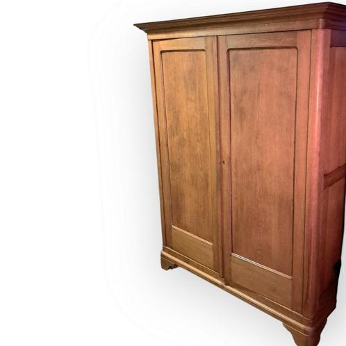 Mooie massief houten kledingkast in klassieke stijl, Antiek en Kunst, Antiek | Meubels | Kasten, Ophalen