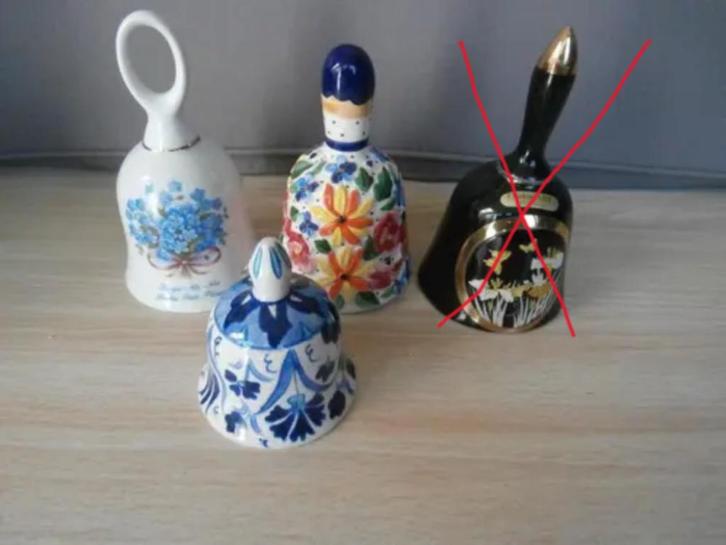 3 stuks handbel in porselein versierd met bloemen ea -, Verzamelen, Overige Verzamelen, Zo goed als nieuw, Ophalen of Verzenden