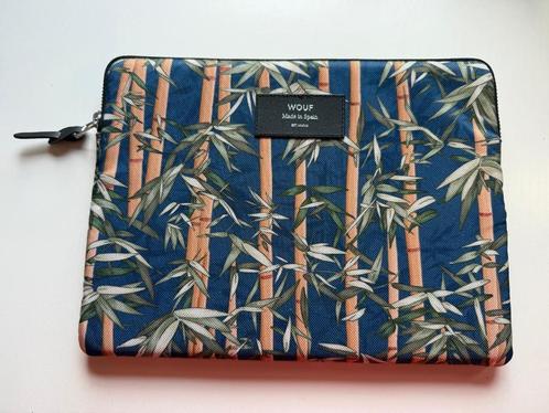 Wouf iPad-hoesje — Nieuw 50€, Computers en Software, Tablet-hoezen, Nieuw, Bescherming achterkant, Ophalen of Verzenden