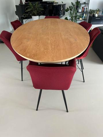 Eiken eettafel 6 personen beschikbaar voor biedingen