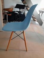 4 stoelen Eames DSW replica met beukenhouten pootjes, Huis en Inrichting, Stoelen, Ophalen of Verzenden, Zo goed als nieuw