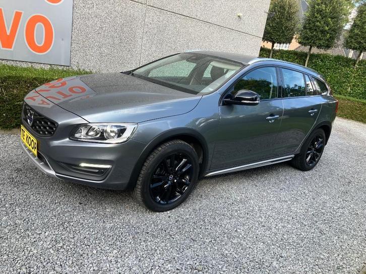 VOLVO V60 cross country  2.0 d   euro6, Auto's, Volvo, Bedrijf, Te koop, V60, Diesel, Euro 6, Break, 5 deurs, Handgeschakeld, Zilver of Grijs