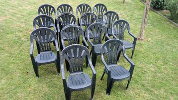 14 chaises de jardin beschikbaar voor biedingen