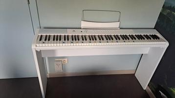 Fazley FSP-200-W piano