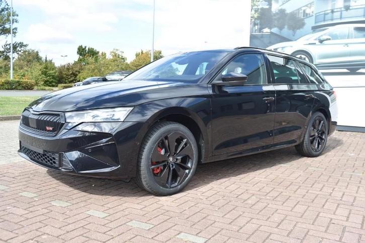 NEW MODEL OCTAVIA COMBI RS 265PK TREKH/PANO/SAFEXL/NAV/CANTO, Auto's, Skoda, Bedrijf, Te koop, Octavia, 360° camera, ABS, Achteruitrijcamera