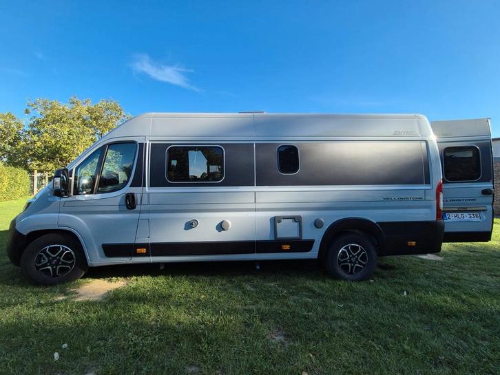 Camping-car à louer avec attelage jusqu'à 3 tonnes, Caravanes & Camping, Camping-cars, Particulier, jusqu'à 3, Modèle Bus ou Fourgon aménagé